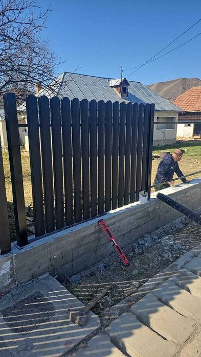 Garduri si porti stil jaluzea, sipca metalica, tabla cutata