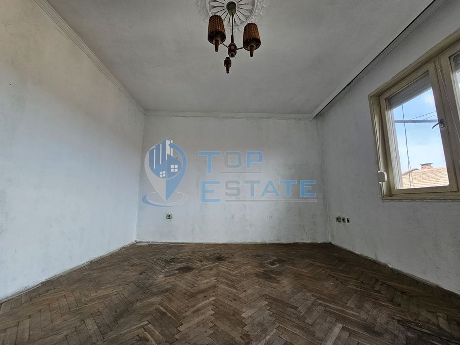 Продава се Многостаен апартамент в Велико Търново, Център - 100 кв.м за 1350 €/кв.м - Снимка #5