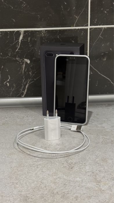 iPhone 8 Plus 64GB без ремонта