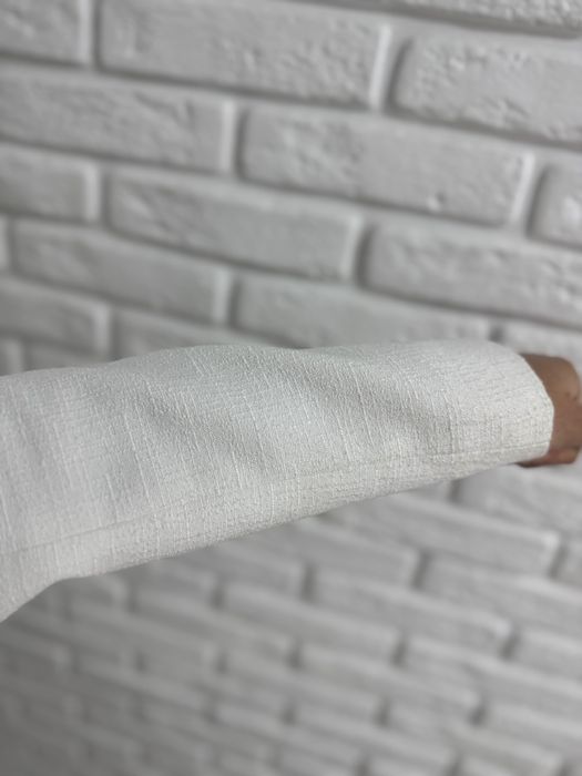 Белый женский пиджак