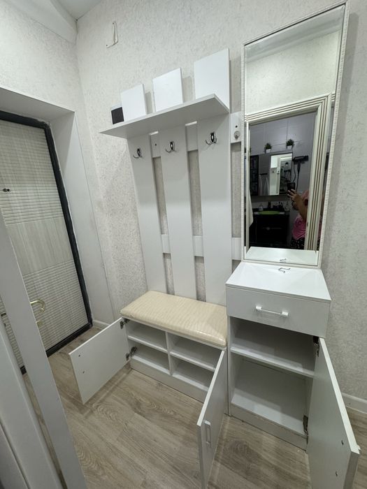 Продаётся прихожие