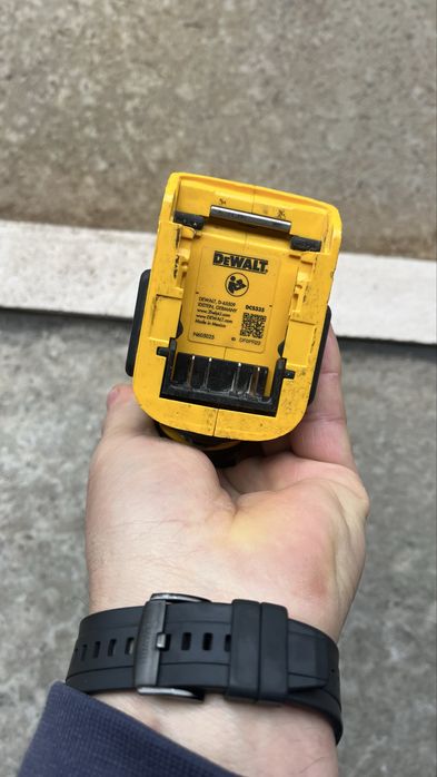 Vand Fierastrau pendular Dewalt DCS355