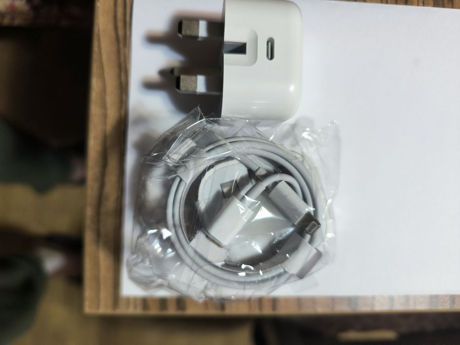 Încărcător original iPhone