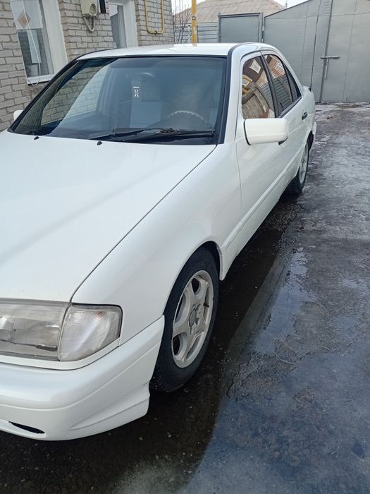Продам Mercedes C180