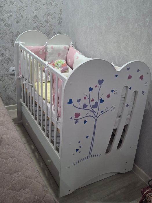 Продам детскую кроватку