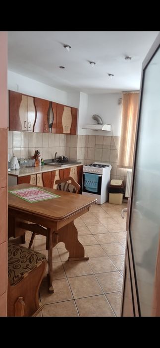 Închiriez Vila Bran (Șimon)