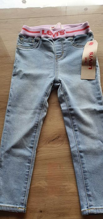 Детски дънки "Levis",НОВИ