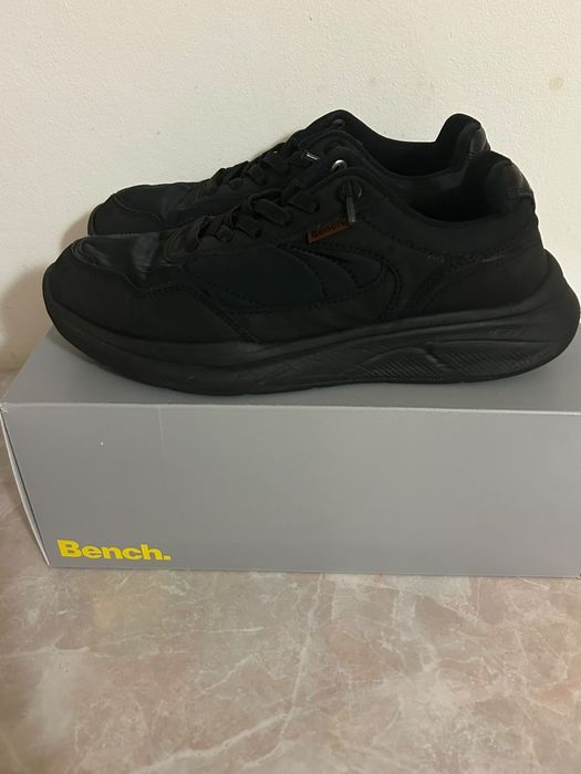 Adidași bench, vin cu cutie
