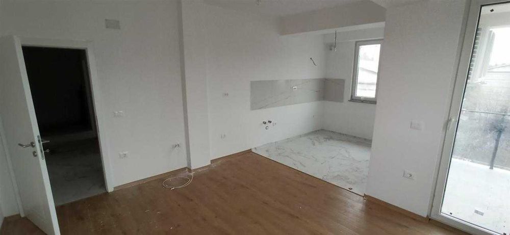 Дава се под наем Тристаен апартамент в Пловдив, Тракия - 87 кв.м за 285.6 € - Снимка #3