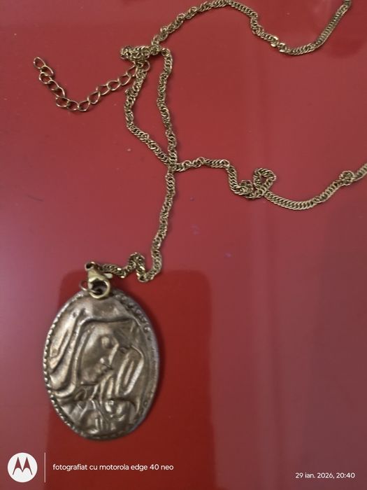 Vand medalion Fecioară Maria