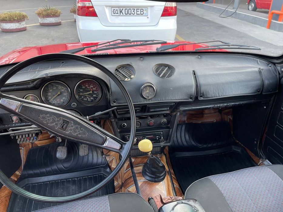 Jiguli sotiladi yili1986 gazi bor 1900 ga bervoraman