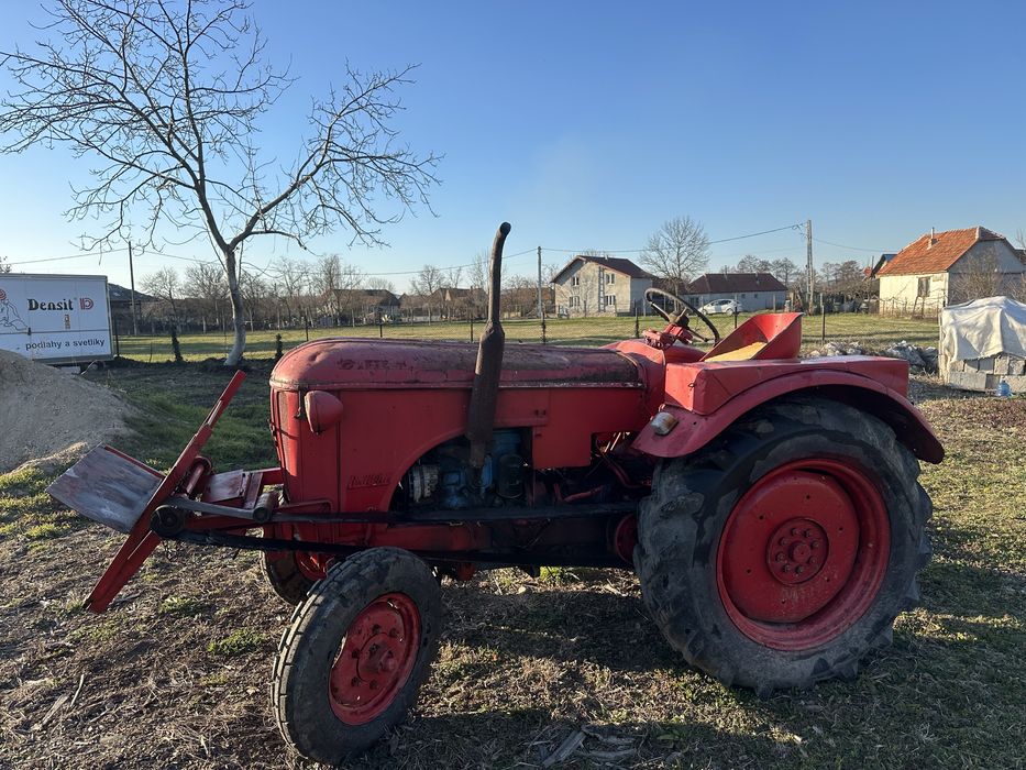 Hanomag R324 cu motor U445