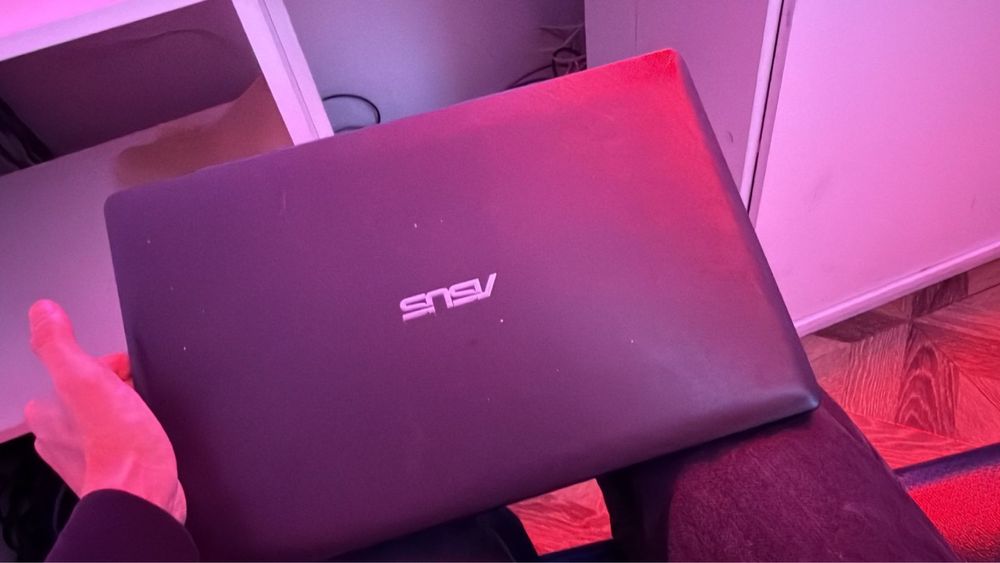 Ноутбук Asus продам