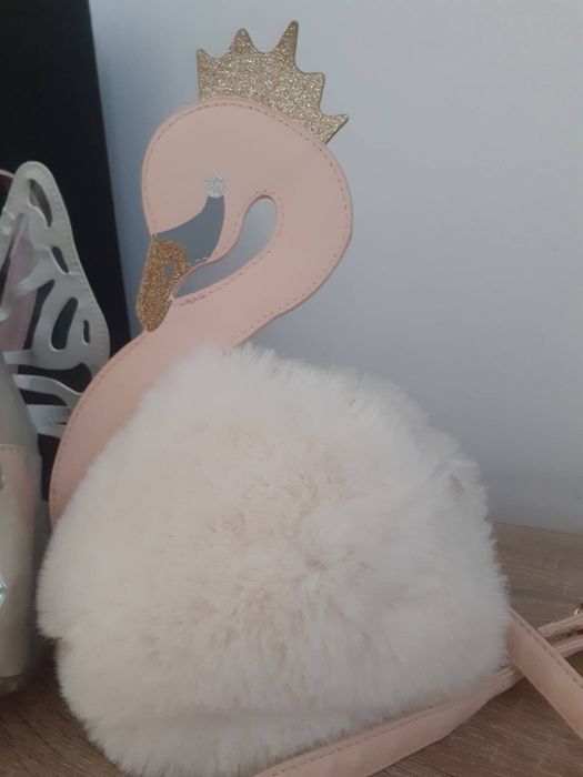 Детска раничка и чантичка