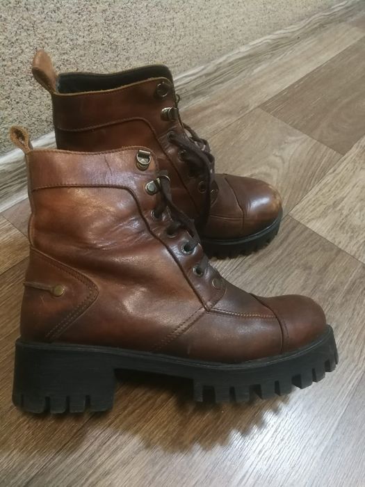 Кожаные ботинки в стиле casual / military