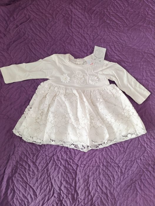 Нови бебешки дрешки