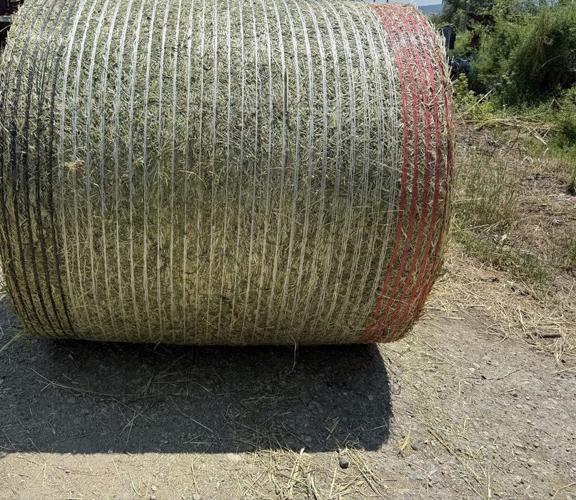 Рулонни бали люцерна,ливадно сено,просо,овес и др.!