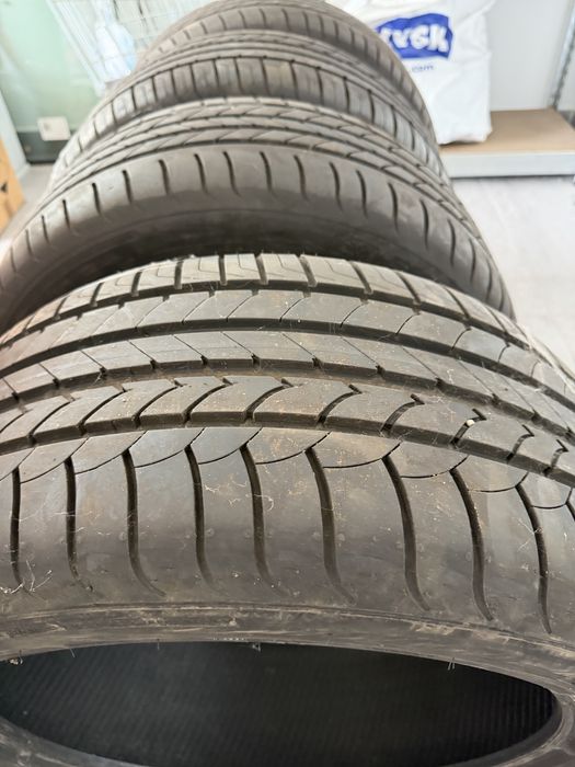 Гуми GOODYEAR 2 бр. 275/40/19 и 2 броя 245/45/19
