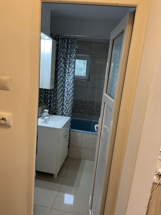 Proprietar Inchiriez Garsoniera Sebastian