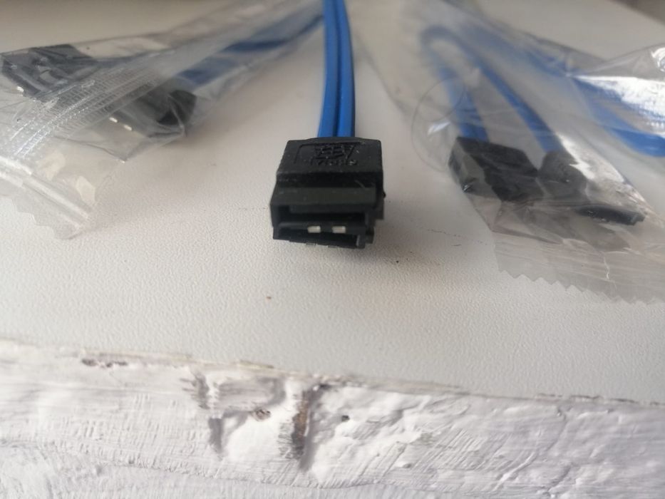 Продам компьютерные провода VGA, Sata, Hdmi