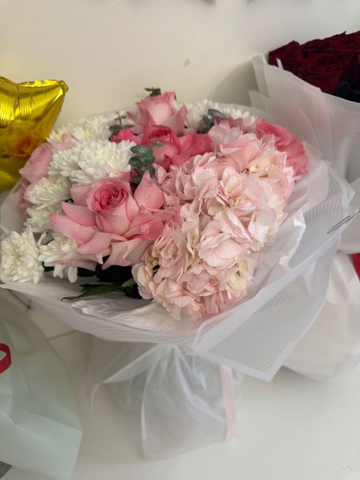 Продаются букеты цветов