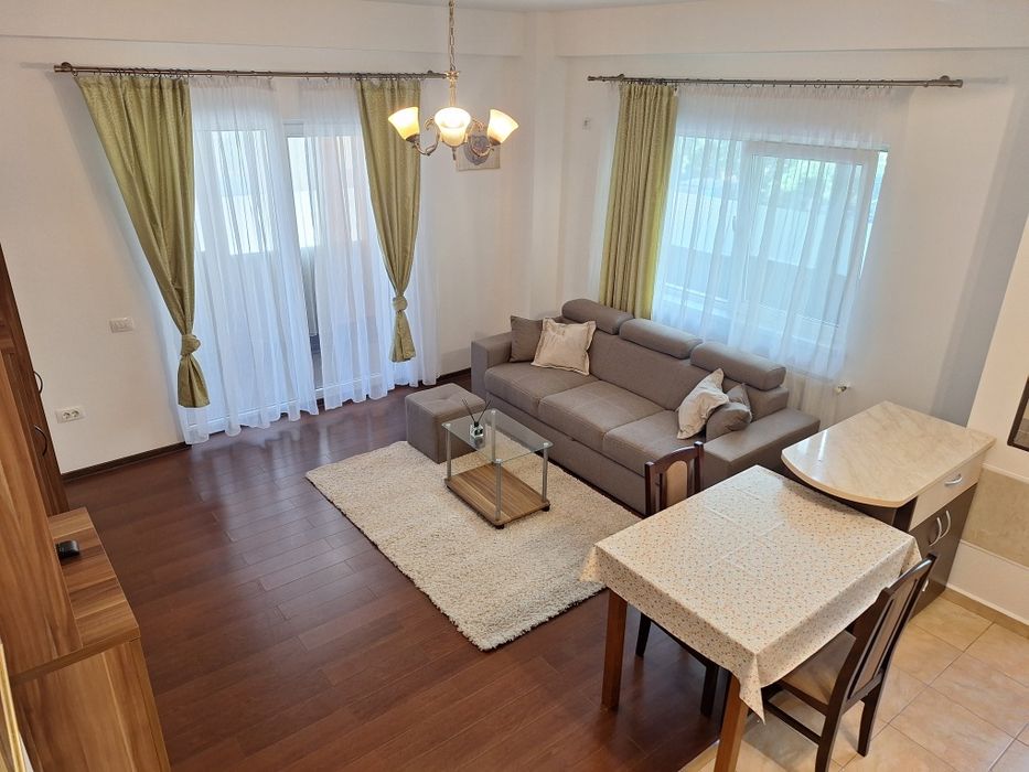 Proprietar, inchiriez 2 camere in Militari Residence