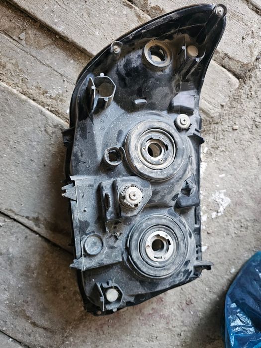 Фара toyota land cruiser 100