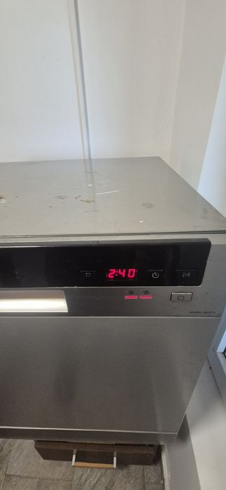 Masina de spalat vase NEI