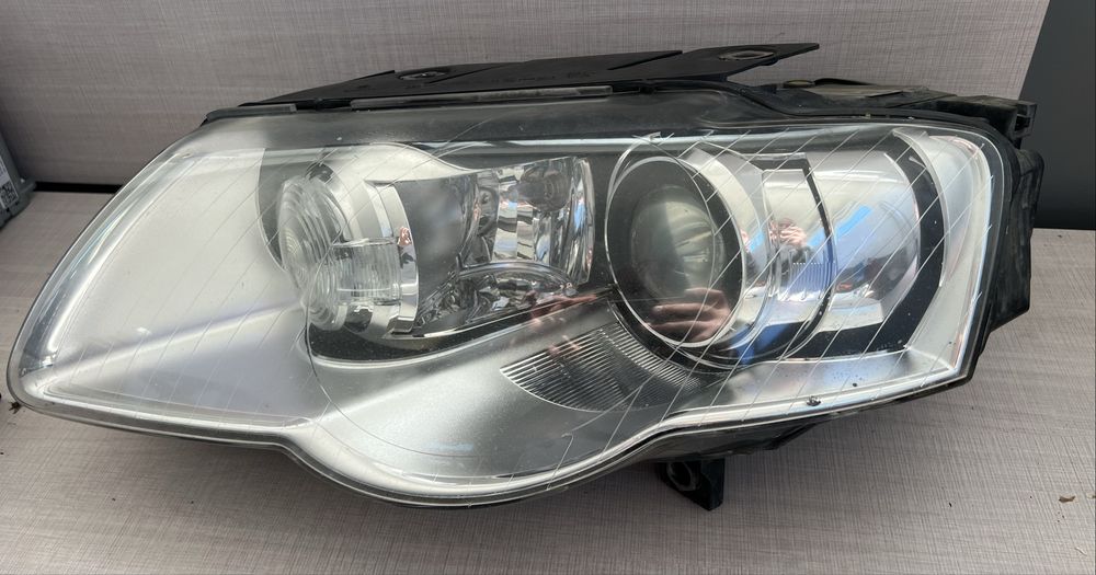 Фарове Bi-Xenon VW Passat B6