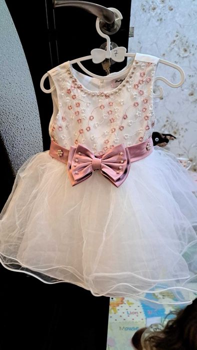 Бебешка официална рокля 12-18 месеца бяло с елементи пепел от рози