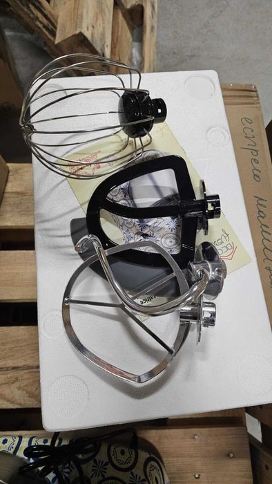 Планетарен миксер DCG FL1530, Мостра