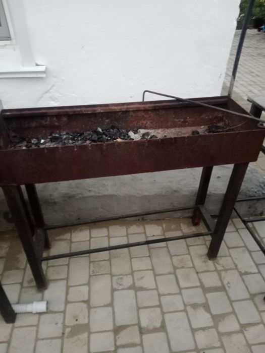 Продам мангальную зону за 100 000 тенге.