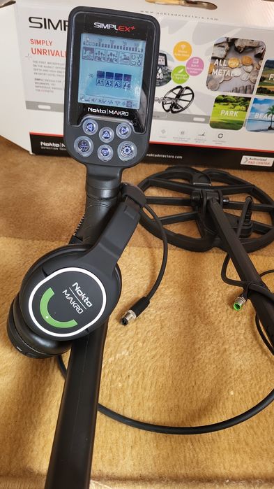 Металлоискатель новый !