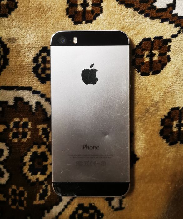 Продам айфон 5s на запчасти.