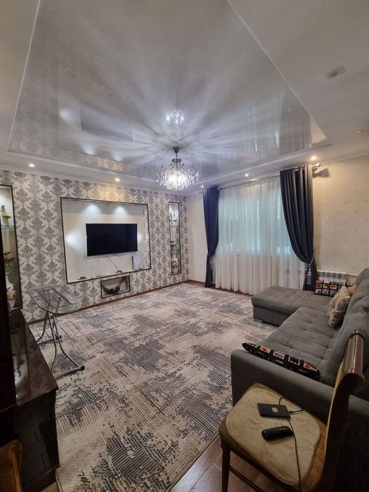 Продам 2+2/2/9,130м2,на улице Чехова!60 школа!