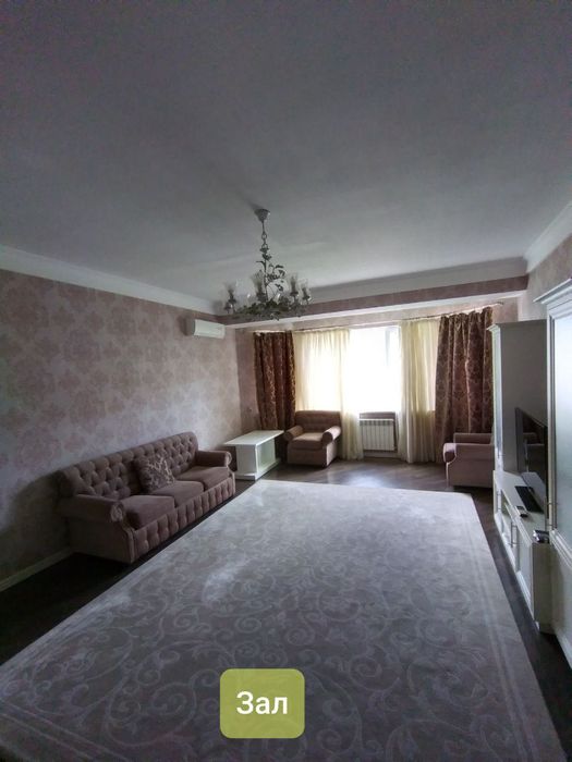 Новый Век Продается 2 комнатная квартира ремонт Ц-2, Алайский рынок