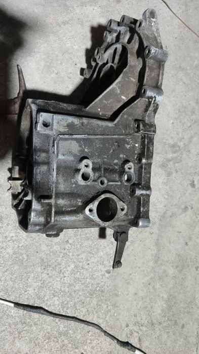 Корпус коробки на пассат Б3 Б4