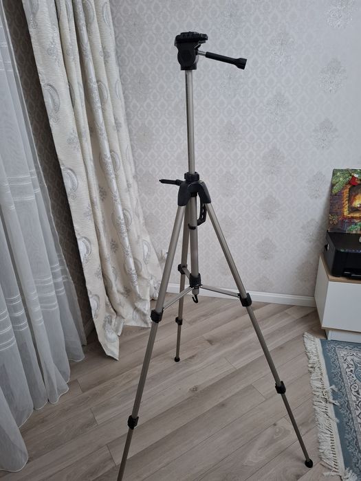 Штатив для фотоаппарата