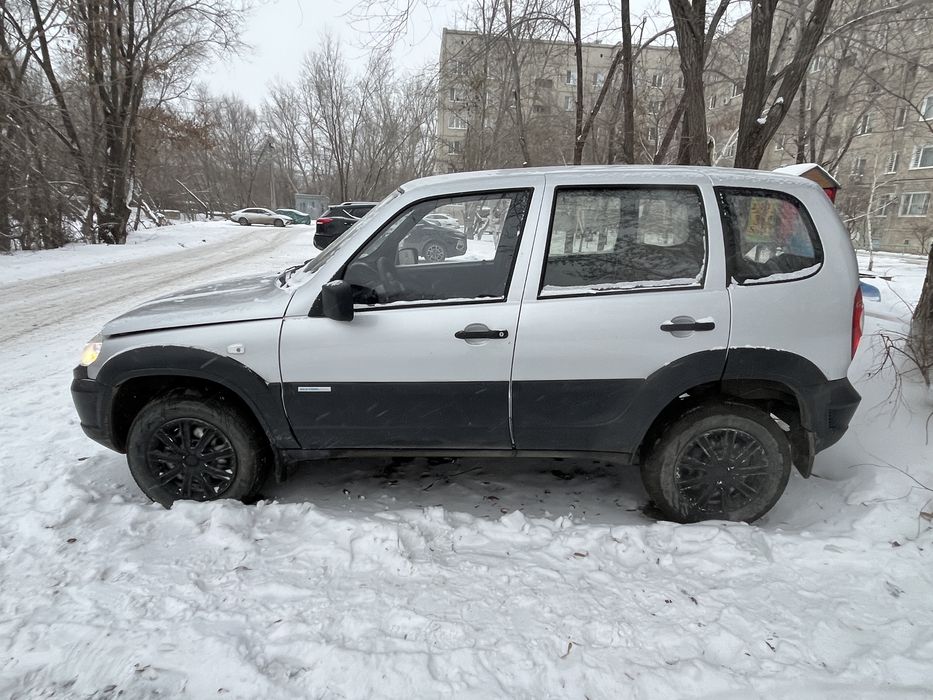 Шевролет Нива 2011 года