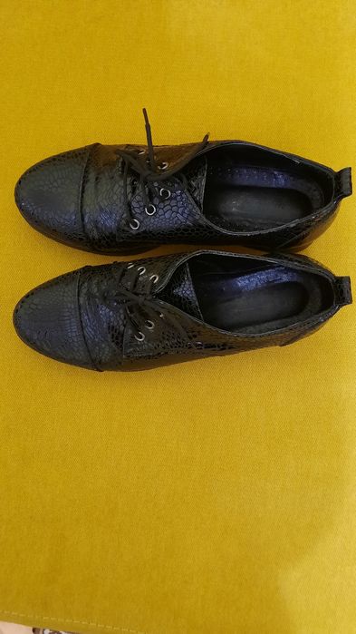 Обувки TENDENZ черни