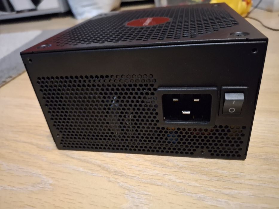 Захранване Gigabyte UD1300GM 1300W 80+GOLD