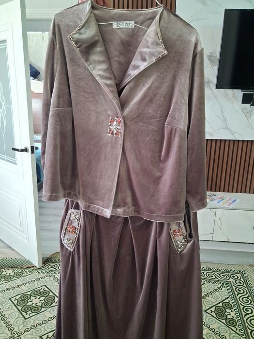 Платья новые 54, 56м размер