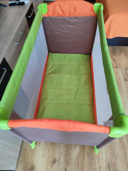 Бебешка кошара (сгъваема) + матрак