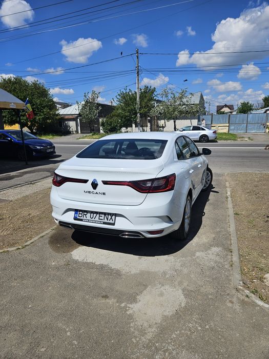 Vând renault megane4 sedan 2025