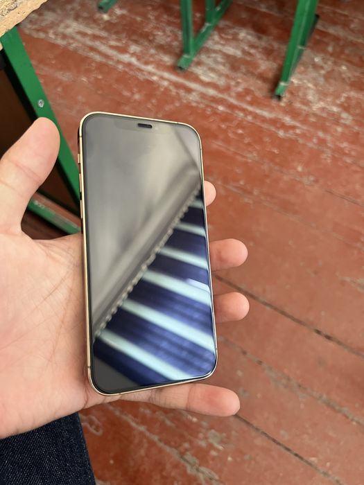 IPhone 12 pro тинник холатда