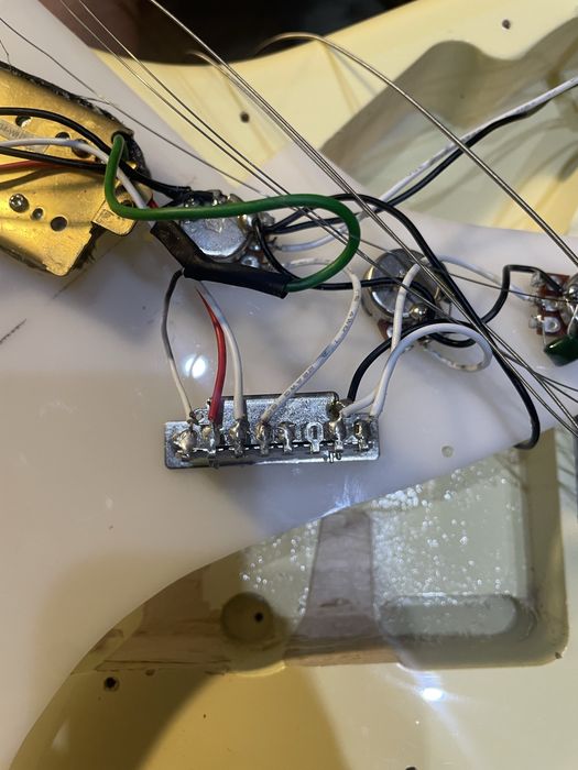 Ремонт гитар акустических элеткрогитар бас гитар