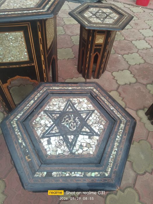 Vând  aceste mese în stare perfecta