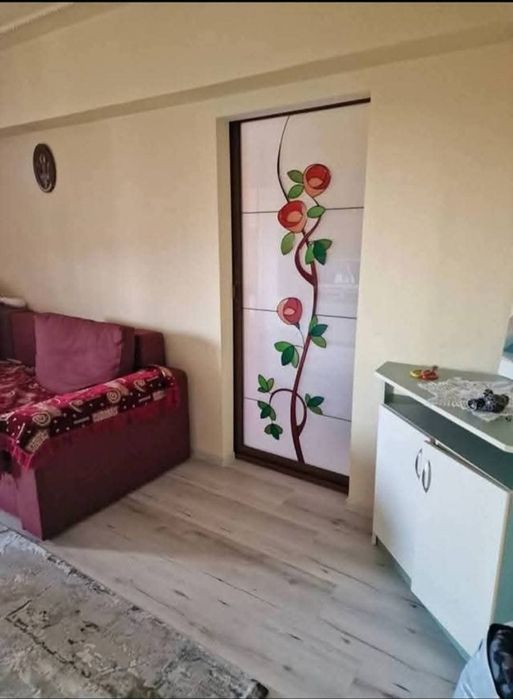 Apartament cu 4 camere de vânzare în Mizil jud Prahova.