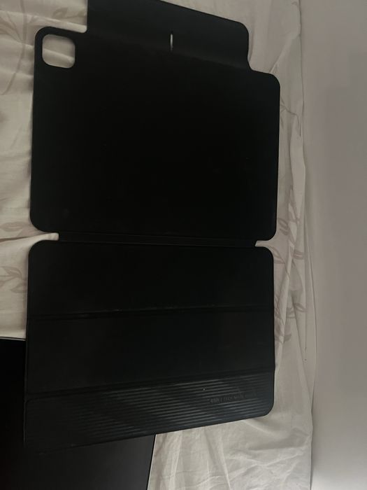 Vand Ipad pro 11 2022 cu procesor M2 128gb