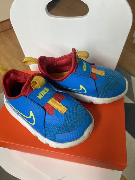 Маратонки за момче размер 23